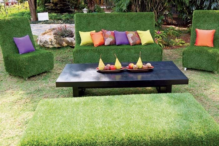 25 Uses Of Artificial Grass And Some You Would Never Expect - Can You Put Patio Furniture On Artificial Turf